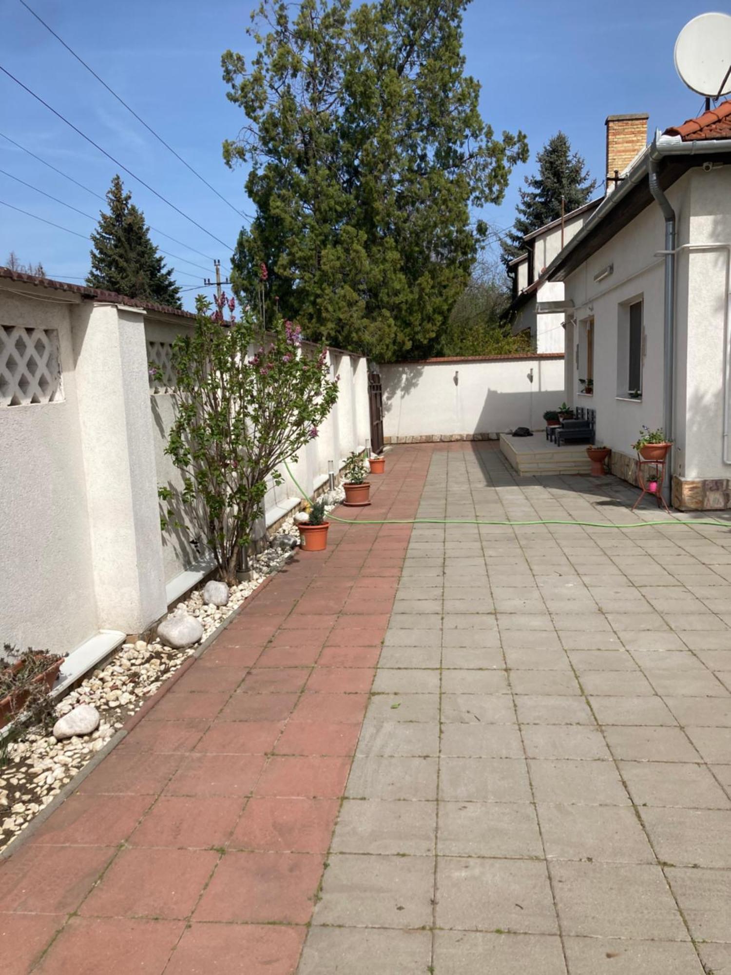 Tavaszpart Vendeghaz Apartamento Szeged Exterior foto