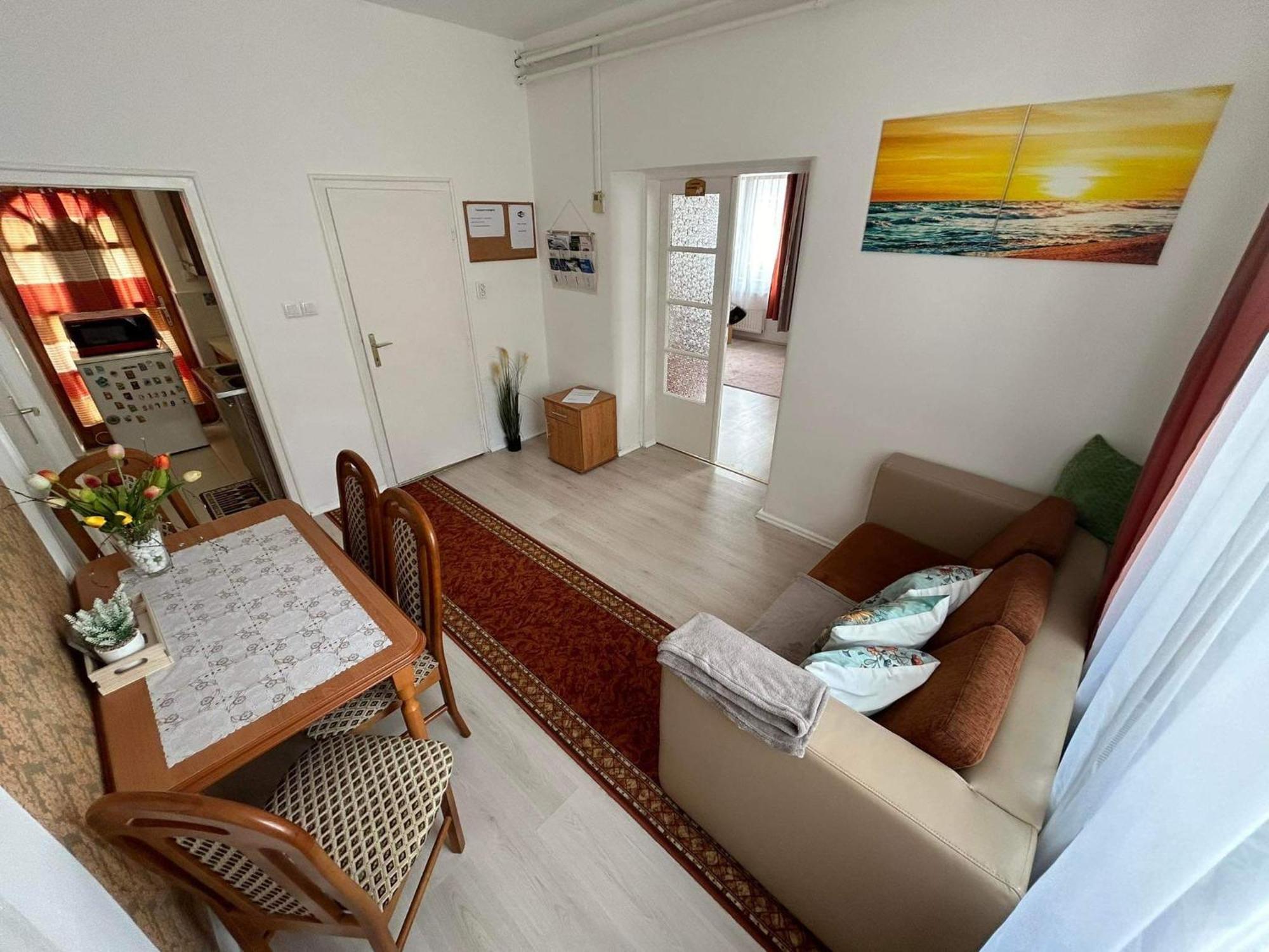 Tavaszpart Vendeghaz Apartamento Szeged Exterior foto