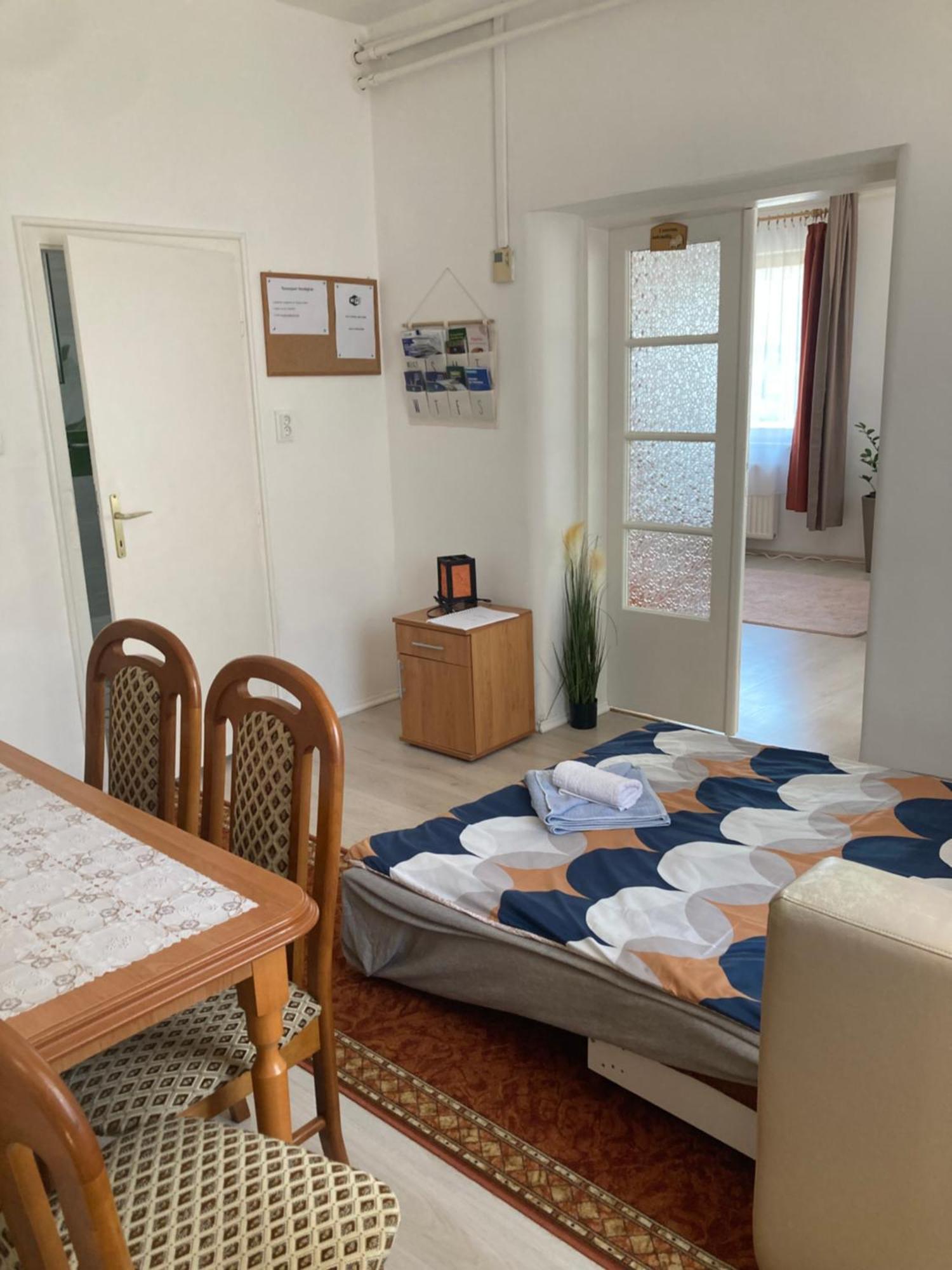 Tavaszpart Vendeghaz Apartamento Szeged Exterior foto