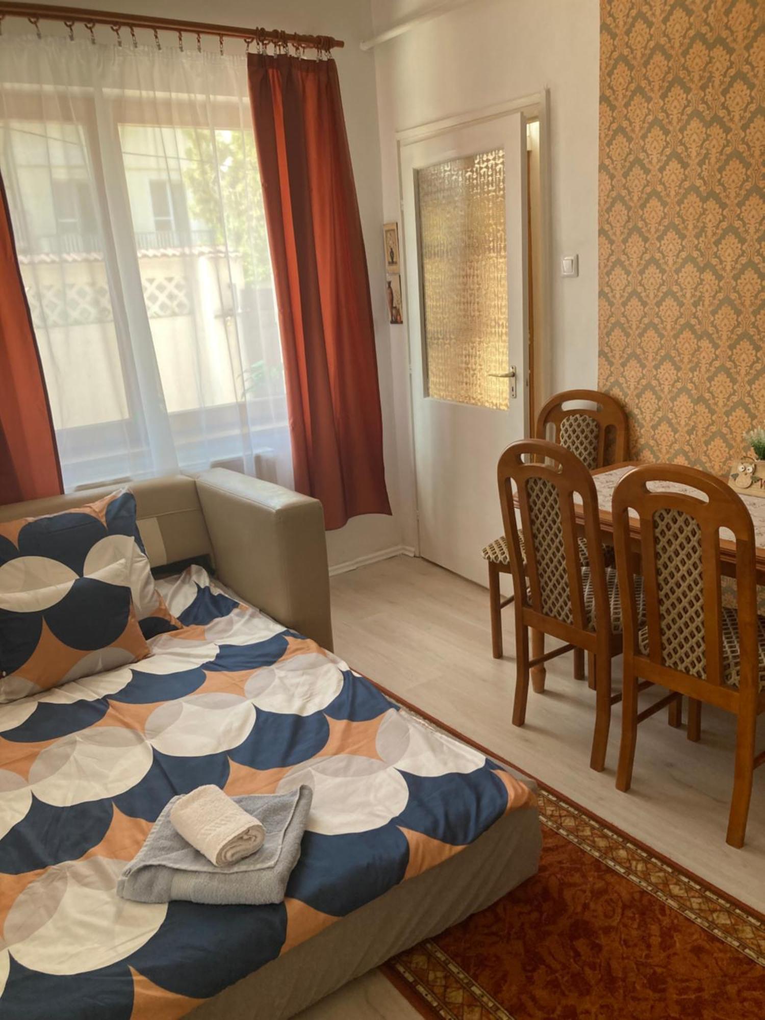 Tavaszpart Vendeghaz Apartamento Szeged Exterior foto